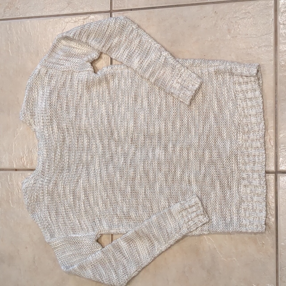 Forever 21 Open Back Sweater Size Small